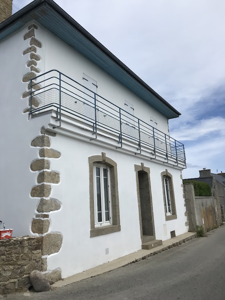 Pendant ravalement de façade à Lesneven (29260), Lampaul-Guimiliau (29400) et à Pleyber-Christ (29410) dans le Finistère 29 Pendant ravalement de façade à Lesneven (29260), Lampaul-Guimiliau (29400) et à Pleyber-Christ (29410) dans le Finistère 29
